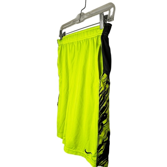 Nike Dri-Fit‎ Athletic Shorts - Picture 2 of 6